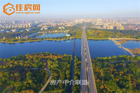 现代商城3室2厅2卫45万143m2简装出售